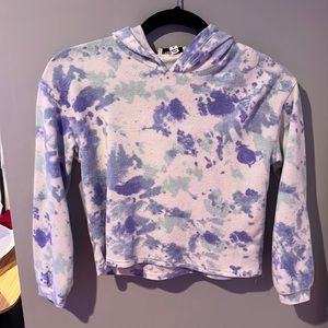 Size 10/11, splattered design, purple,light blue, and white